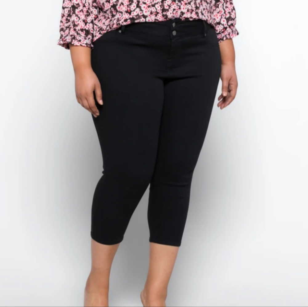 Skinny Capri Jeans